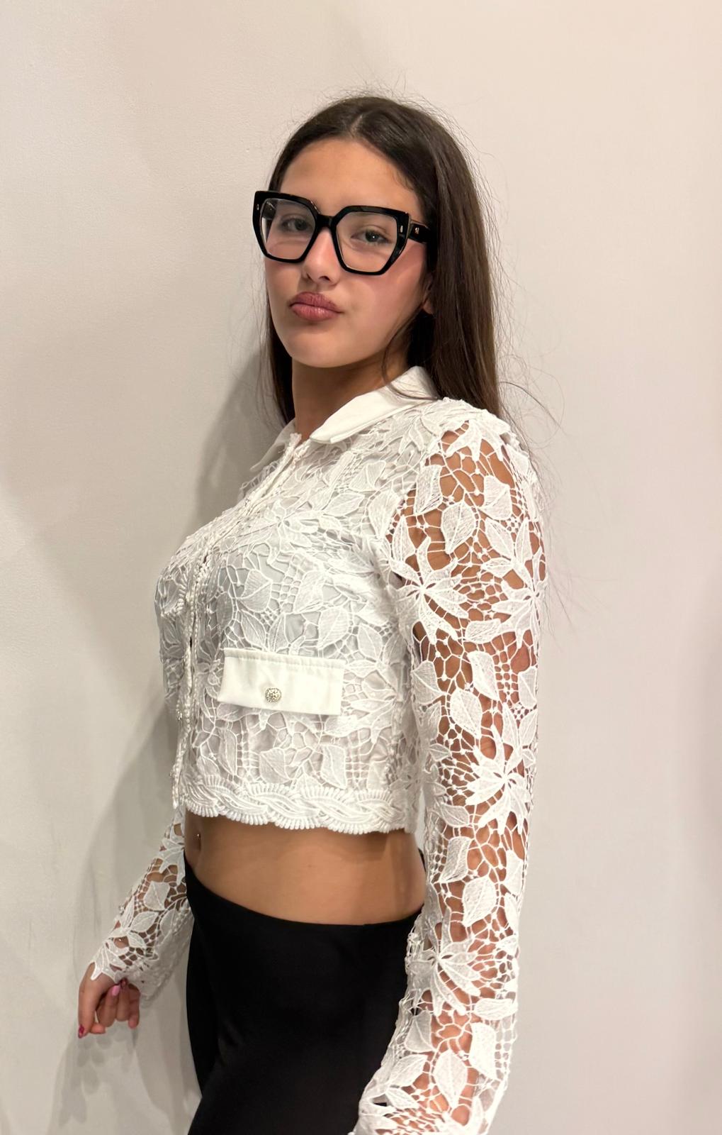 "Camicia Floreale di Pizzo Bianco"